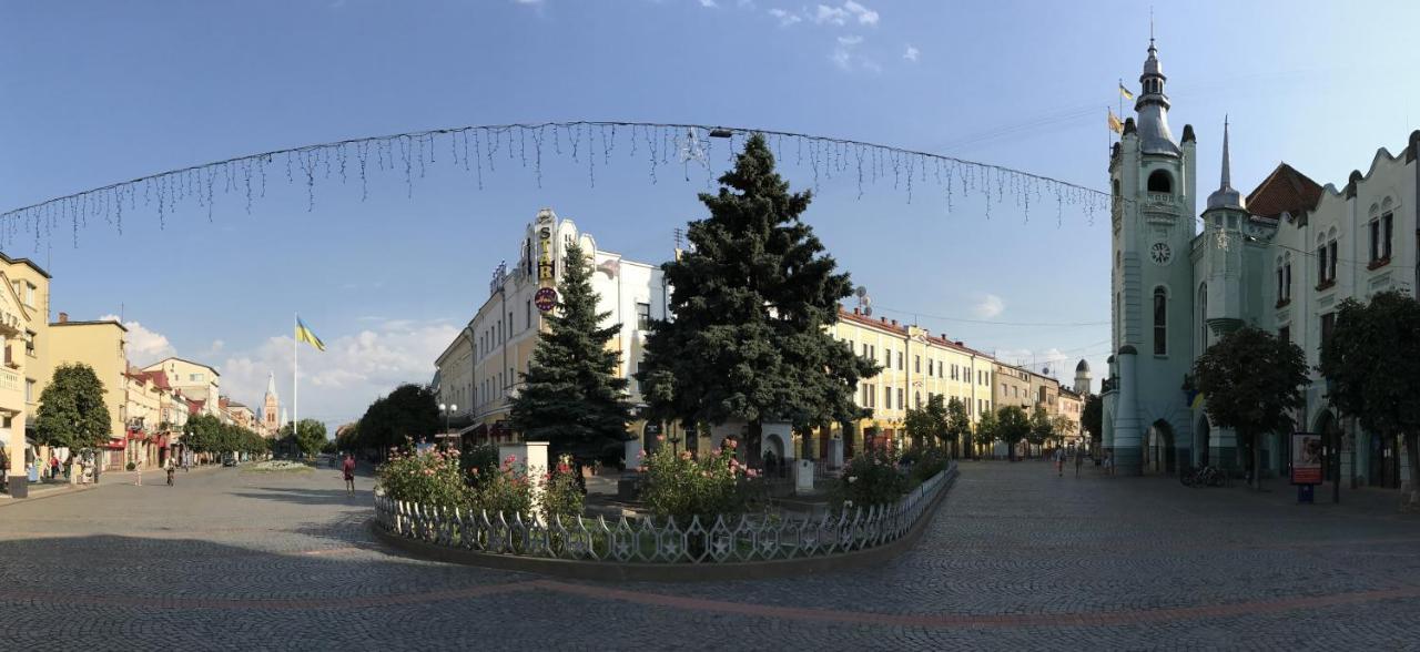 Panoramic View Top Floor Apartment In The City Center Μουκάτσεβο Εξωτερικό φωτογραφία